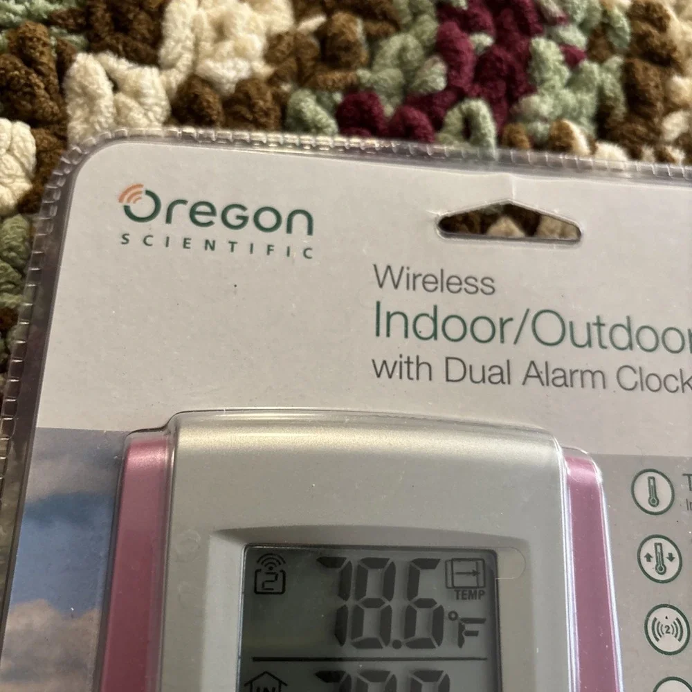 Oregon Scientific RAR188 Wireless Indoor Outdoor Thermometer Alarm Clock NEW NOS